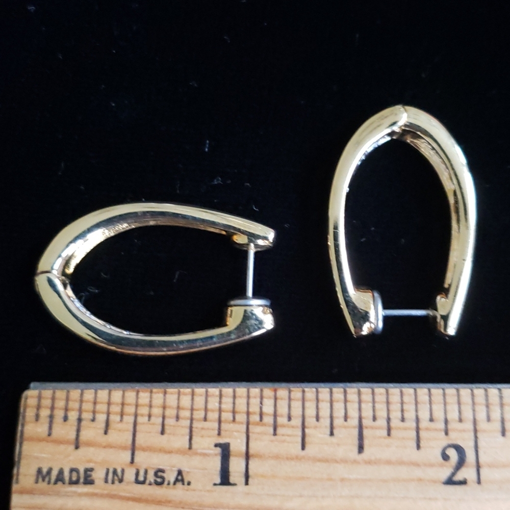 VTG Joan Rivers Gold/Rhinestone oval hoop earrings - Picture 6 of 7